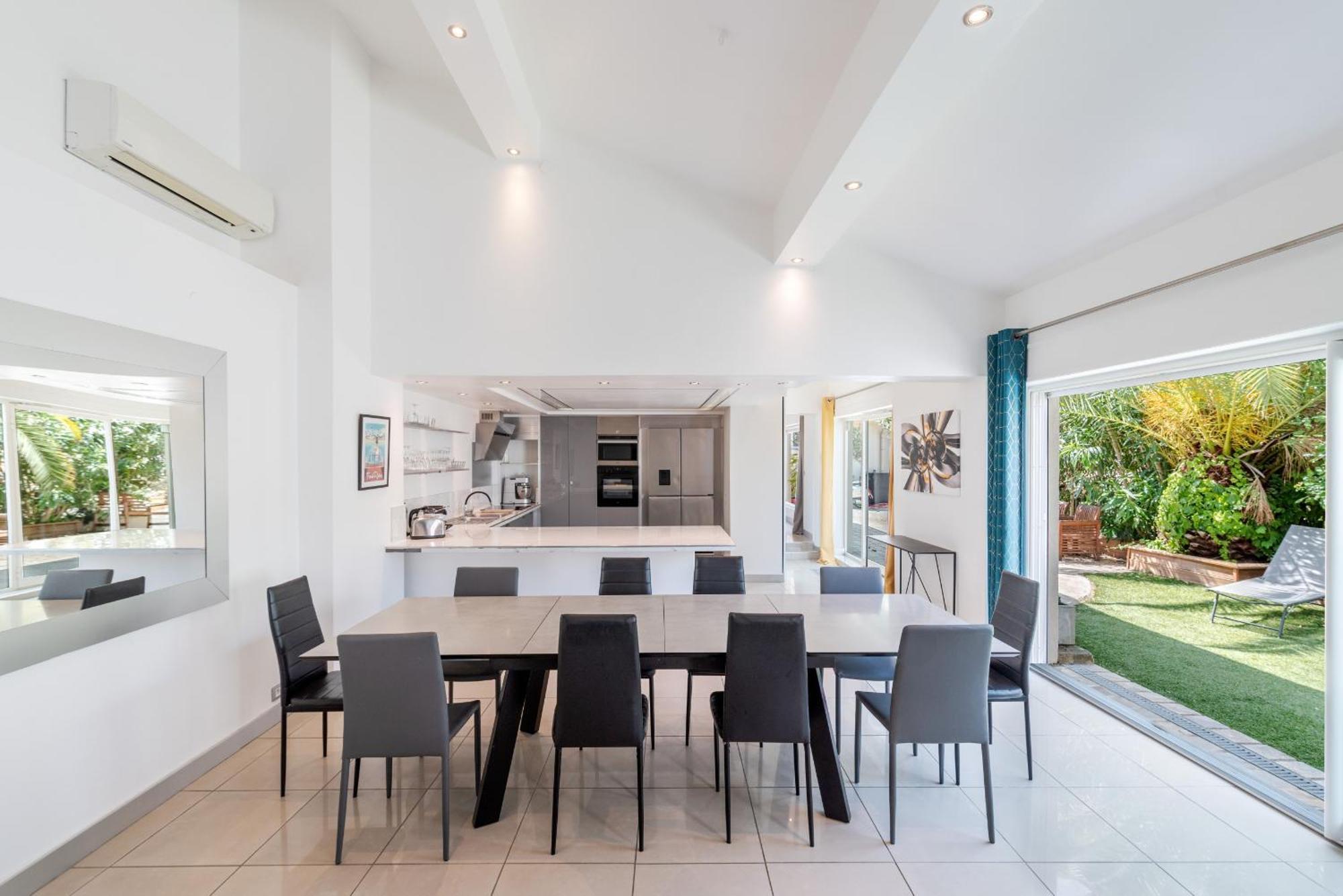 Valentine By Terry's Homes Pousada Cannes